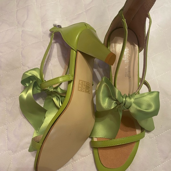 Women’s sandals - Picture 1 of 6